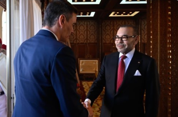 الملك محمد السادس يستقبل رئيس الحكومة الإسبانية بيدرو سانشيز