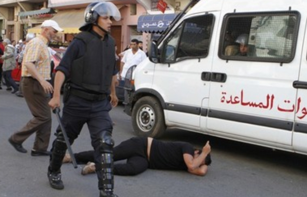 بعد أن صنف إلى جانب الدول القمعية في حرية التعبير … تصنيف جديد يضع المغرب في خانة الدول اللا ديمقراطية