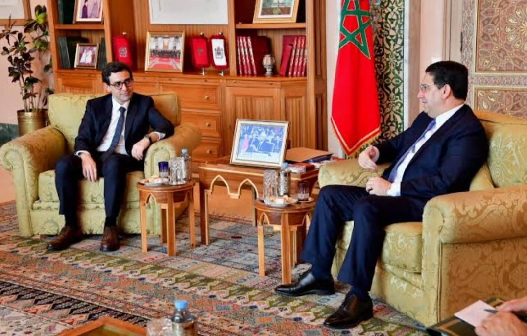 بسبب مراوغاته وعدم إعتراف فرنسا بمغربية الصحراء … زيارة وزير خارجية باريس إلى المغرب ترضي الجزائر