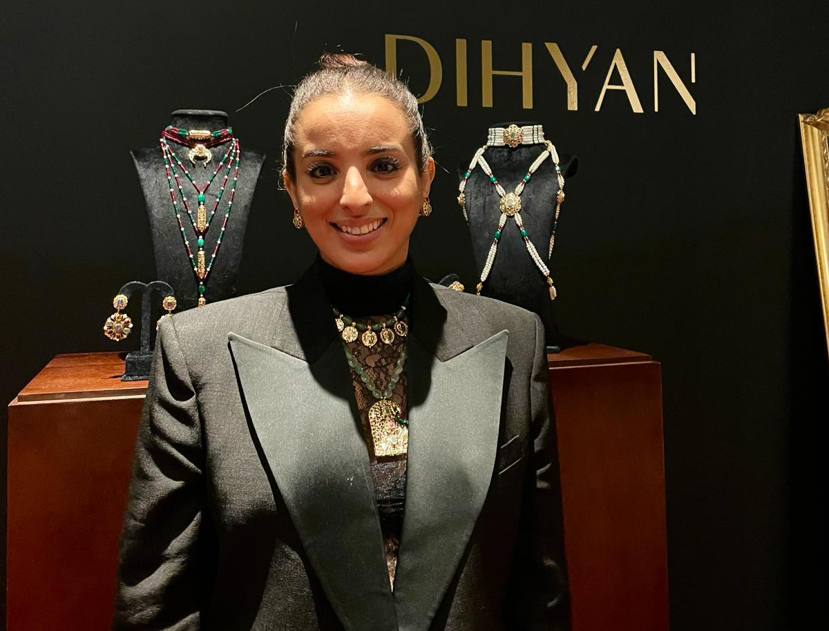 معرض المجوهرات العالمي يفتتح في الدوحة.. يسرى نيشان تمثل المغرب في المعرض