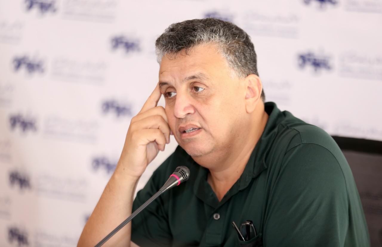 المحامي عزالدين فدني يطالب بتحقيق جنائي في تزوير امتحان المحاماة
