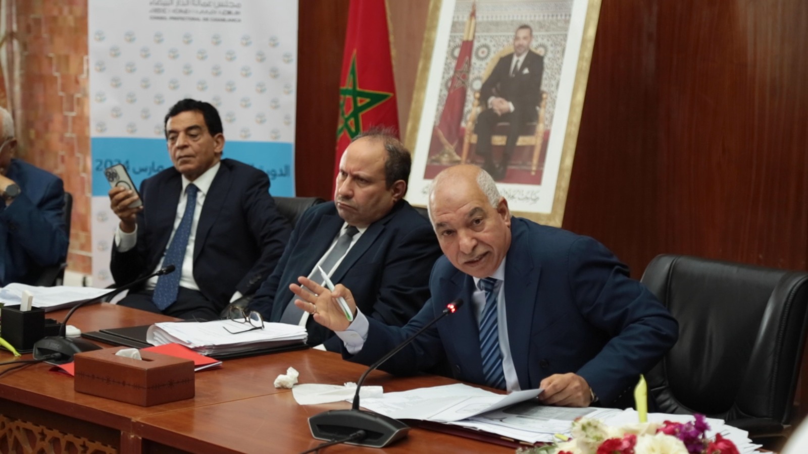مجلس عمالة الدار البيضاء يوافق على اتفاقية شراكة لتحسين السكن ومكافحة البنايات المهددة