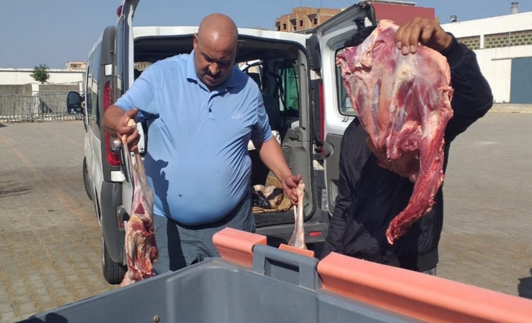بعد منعه للحمير التي تجر العربات … والشاحنات من التجوال بشوارع الدار البيضاء … الوالي أمهيدية يشن حربا على “ذبيحة الجيف”
