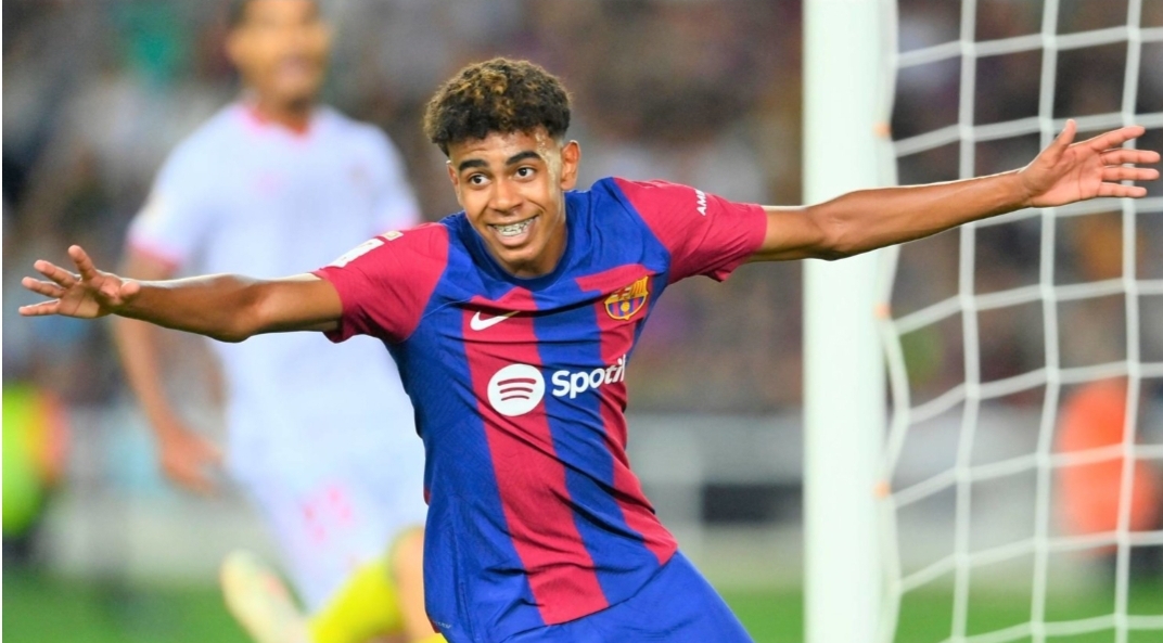 عرض ب 200 مليون يورو من باريس سان جيرمان للبارسا مقابل التخلي عن المغربي لامين جمال
