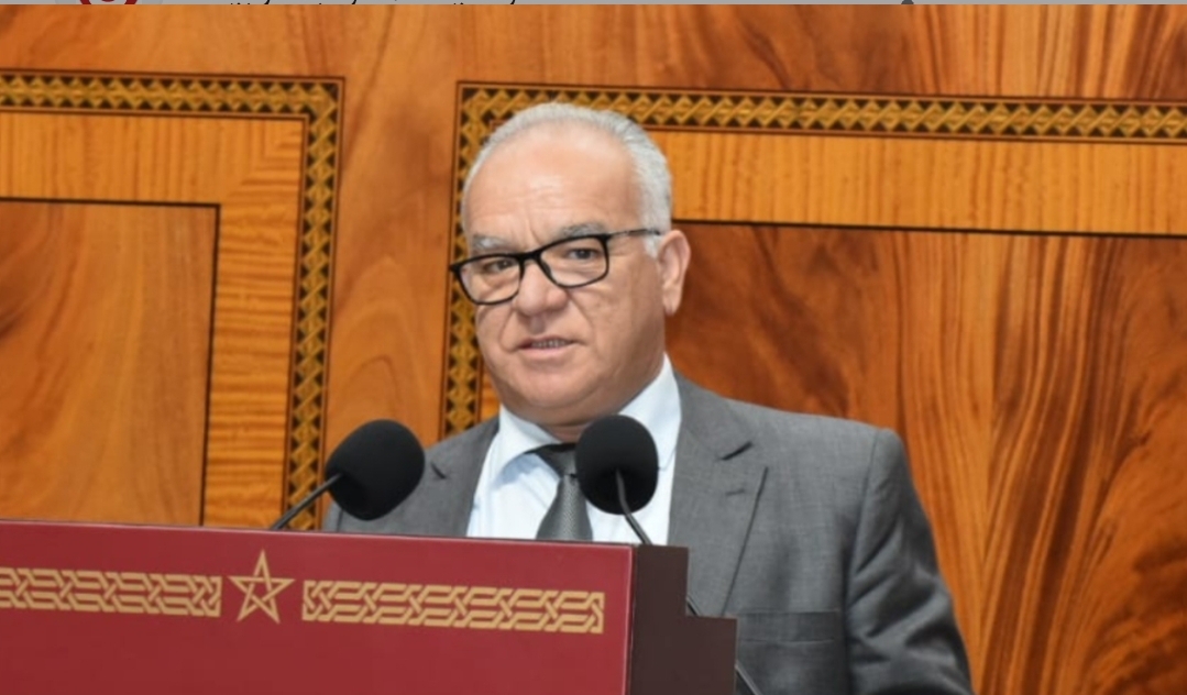 بركة يجمد عضوية مضيان في حزب الإستقلال بسبب “فضيحة الجنس”