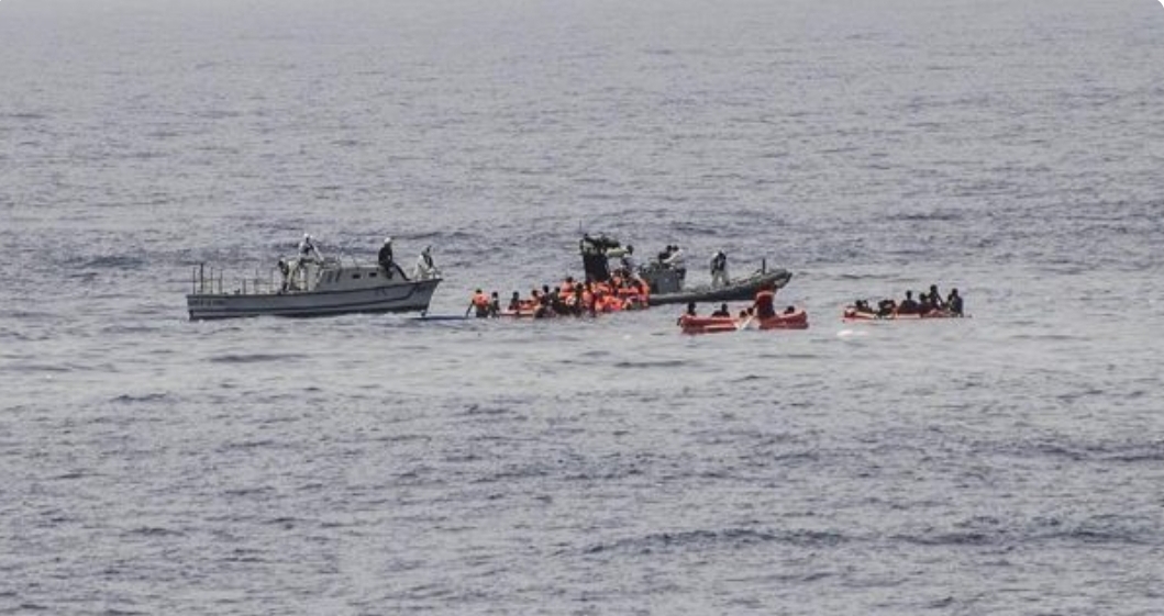 الجيش المغربي ينقذ 161 مرشحا للهجرة وينتشل 4 جثث بالمحيط