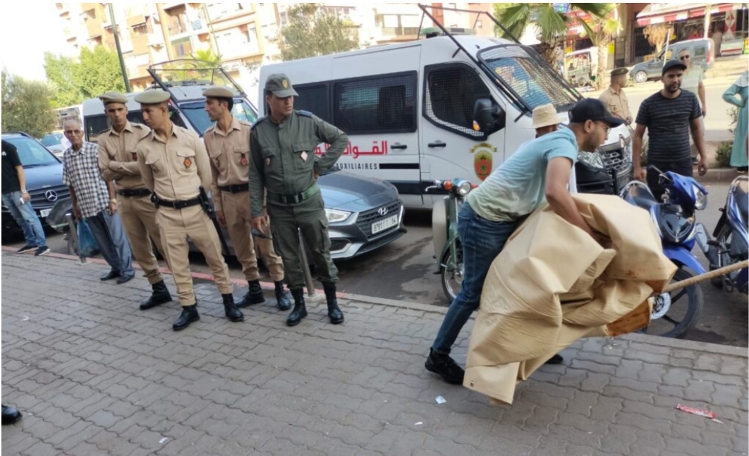 بائع متجول يغرس سكين في رأس عون سلطة بالحاجب كان مع القوات العمومية لتحرير الملك العمومي