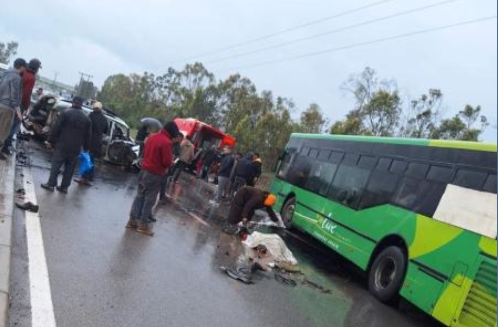 شاحنة كييرة تقتل 4 أشخاص بطريق الرباط بنسليمان وترسل 3 إلى الإنعاش بين حياة وموت