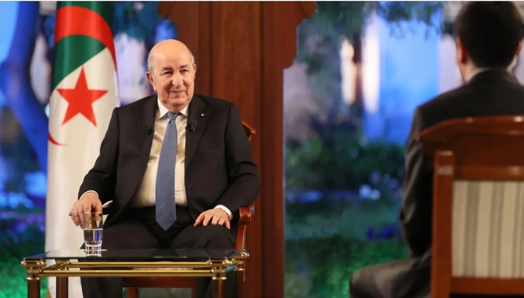 في لقاء تلفزيوني … تبون الغبي يقحم مجددا ملف الصحراء المغربية لتصدير أزمات الجزائر الداخلية