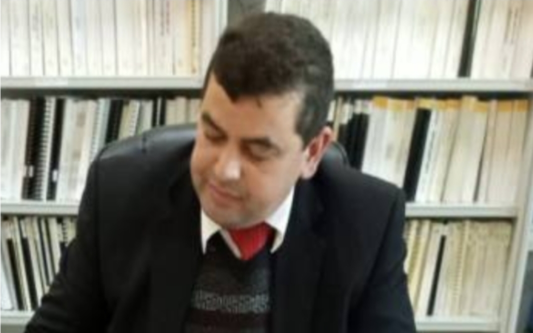 قرب اعتماد ماستر متخصص في تلقين مباديء السرقة العلمية بجامعة وجدة تحت إشراف أستاذ بكلية الناظور نجيم أهتوت  !!!