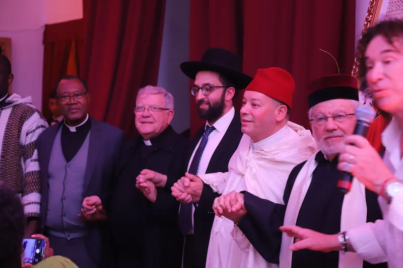 يهود و مسيحيون في جمع إفطار في المغرب