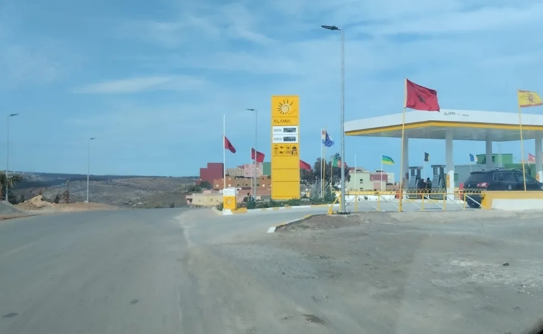 يهم عامل الناظور … تسليم رخصة غير قانونية لإقامة محطة للوقود بجماعة بني شيكر