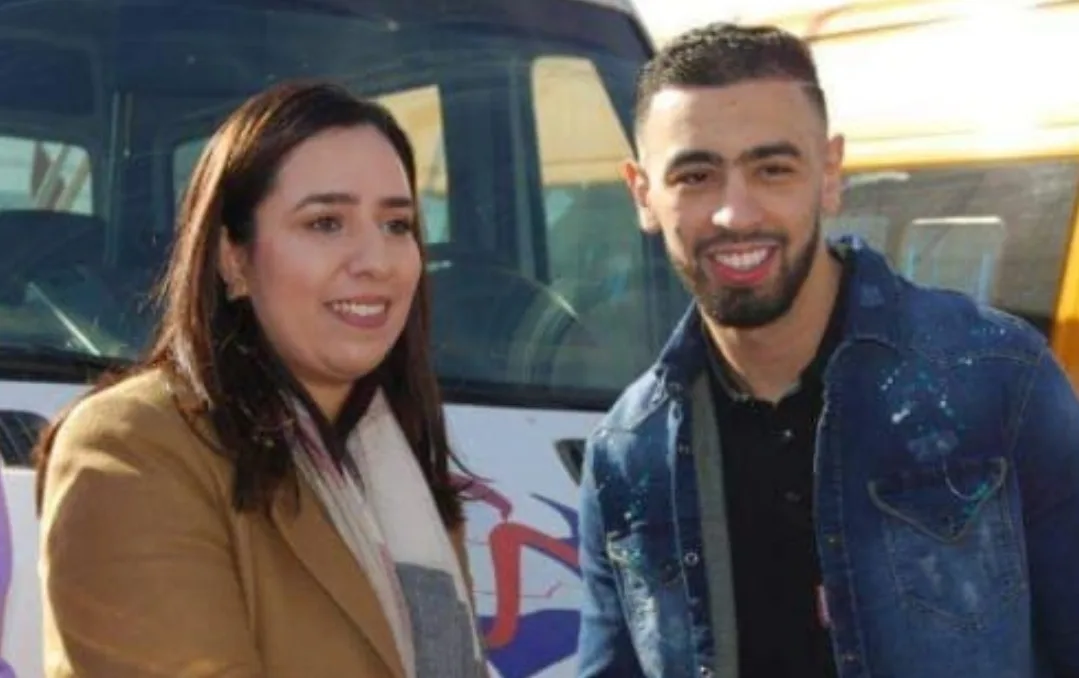 خطير :     رئيس المجلس الإقليمي للدريوش يقرر حجز حافلة صغيرة تبرع بها محسن لمرضى السرطان