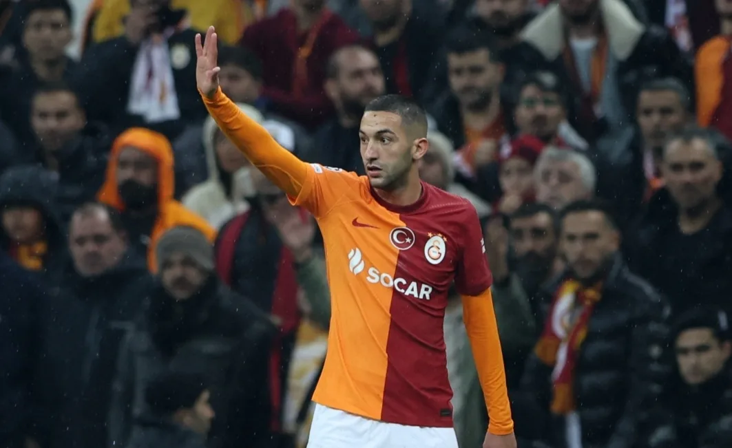 مدرب غلطة سراي :     زياش ذو جودة ولاعب كبير … سنلعب من الآن بنظام يناسب تسديداته نحو المرمى