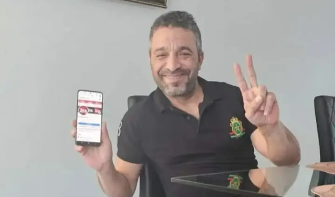 السلطات المغربية تتعقب صاحب صفحة “لفرشة” المقيم بكندا بعد إبتزازه ل 2000 شخص ومسؤول مغاربة
