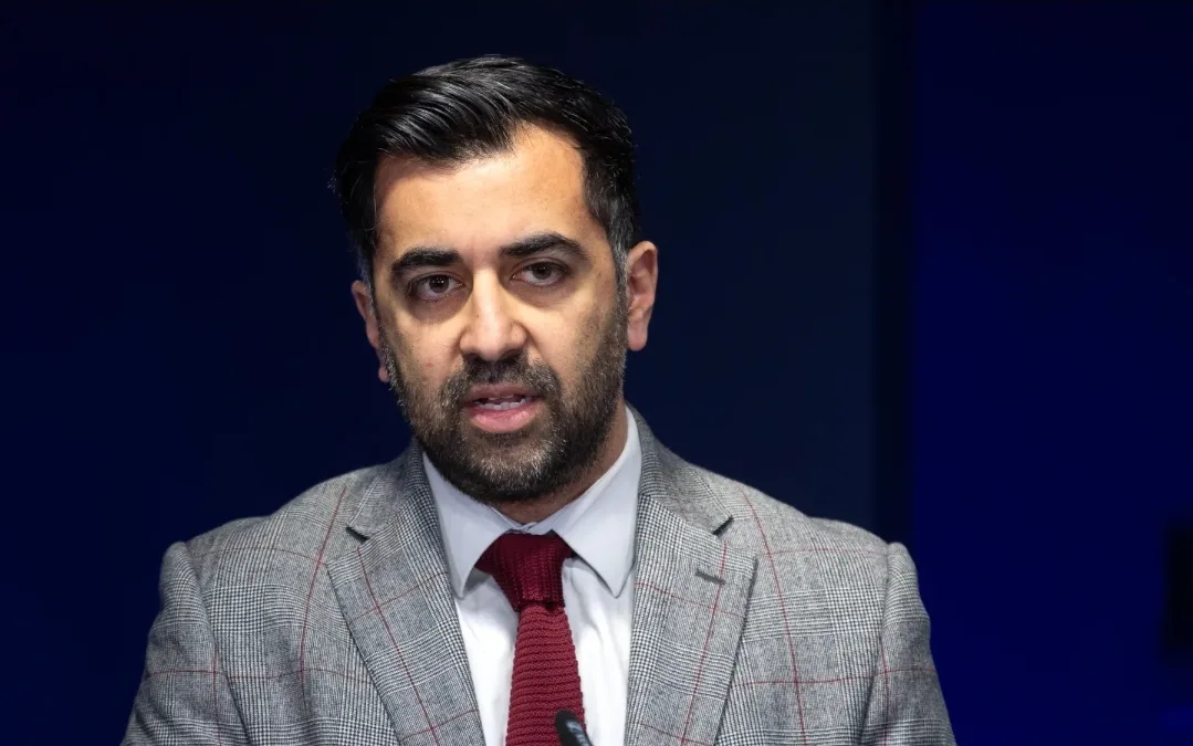 “الباكستاني” حمزة يوسف يستقيل من رئاسة حكومة اسكتلندا