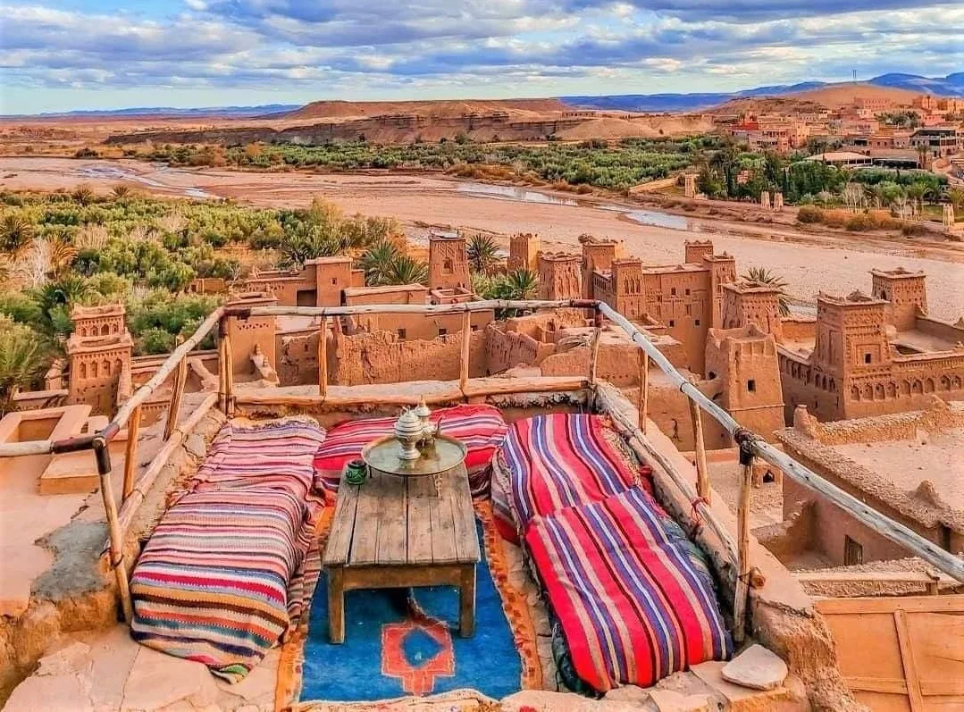 التوزيع الغير عادل للسياح …النشاط السياحي في مدينة مراكش خلال شهر واحد ما يعادل ما تحققه جهة درعة خلال فترة سنة ونصف