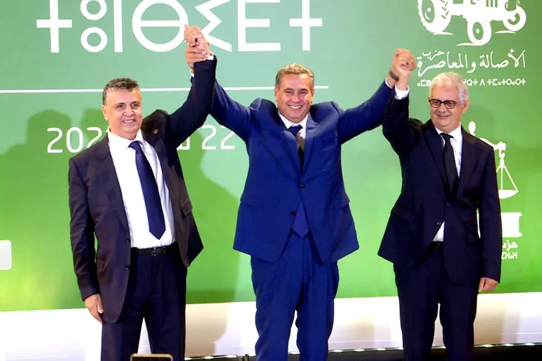 جنرالات الأحزاب يشنون هجومًا على التقنوقراط.. الحكومة في مرمى الضغوطات