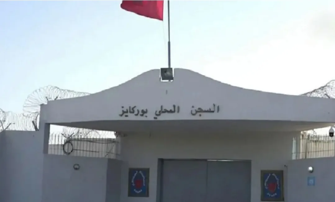 إيداع مدير ثانوية التقدم بجماعة عين الشقف بمولاي يعقوب الذي إغتصب “4 تلميذات” سجن بوركايز بفاس