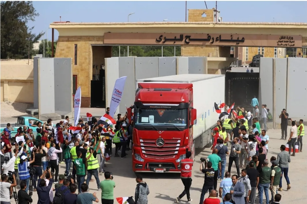 الجيش الإسرائيلي يسيطر على معبر رفح الرابط بين قطاع غزة ومصر بالكامل