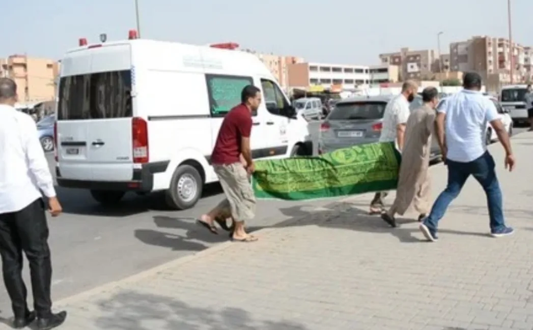 وضع في تابوت داخل مصحة لدفنه … رجل معجزة يعود للحياة بسطات ثواني قبل أن يوارى الثرى