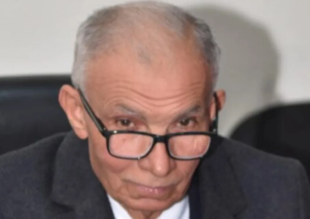 صور :    رئيس جماعة العروي يرتكب حادث بسيارة الجماعة بسبب مرضه ب “الزهايمر”