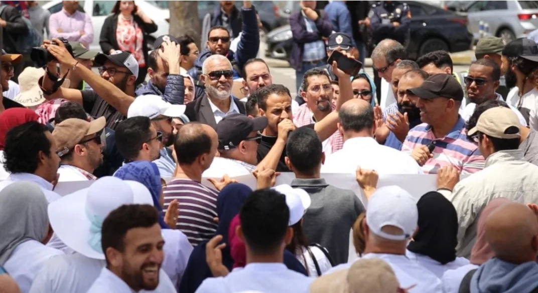 مهنيو الصحة في إنزال كبير بالرباط إحتجاجا على عدم إلتزام الحكومة بتنفيذ الإتفاقات