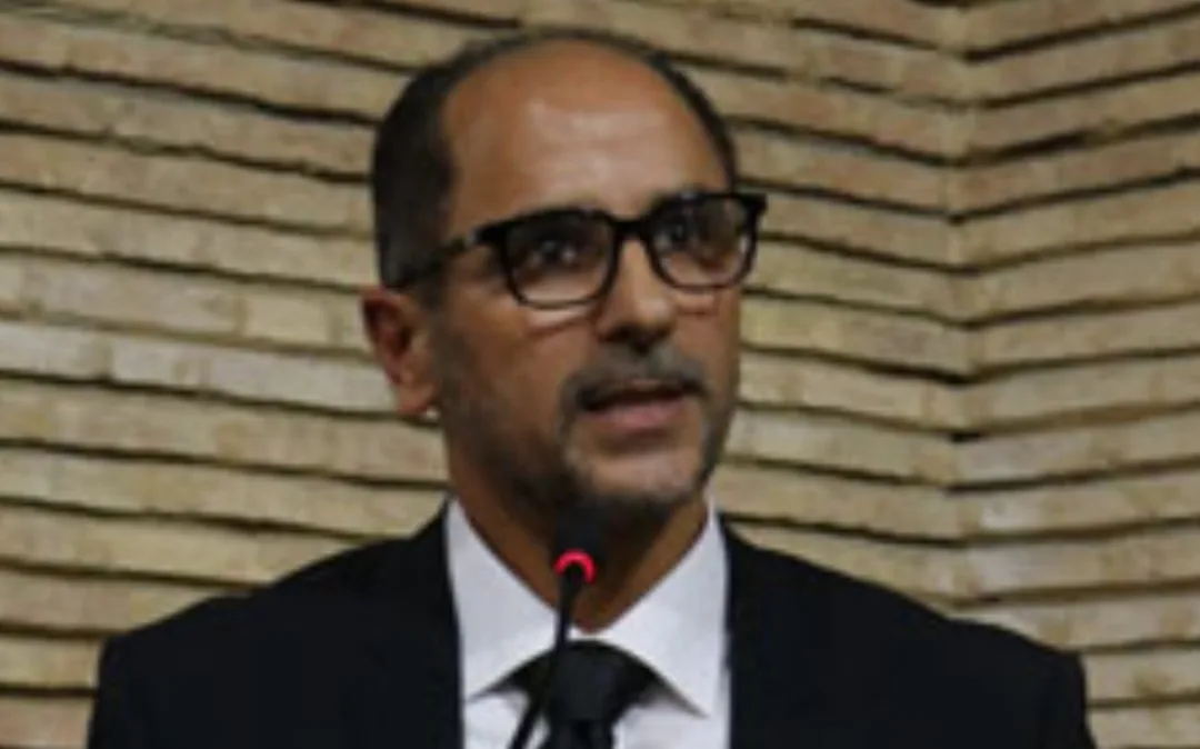 الفساد الأكبر بجامعة فاس … بعد أن تورط في سرقات علمية عميد كلية الحقوق بوزلافة يساعد شقيقته لإقتفاء أثره  !!
