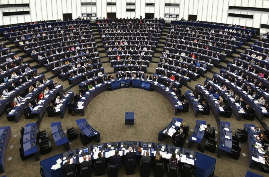 سابقة :    برلمانيون أوروبيون يمينيون يدعون إلى جلب مهاجرين مغاربة