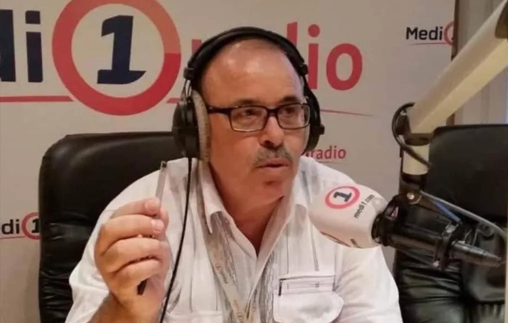 وفاة الصحفي المغربي الشهير عبد الصادق بنعيسى بإذاعة “ميدي 1”