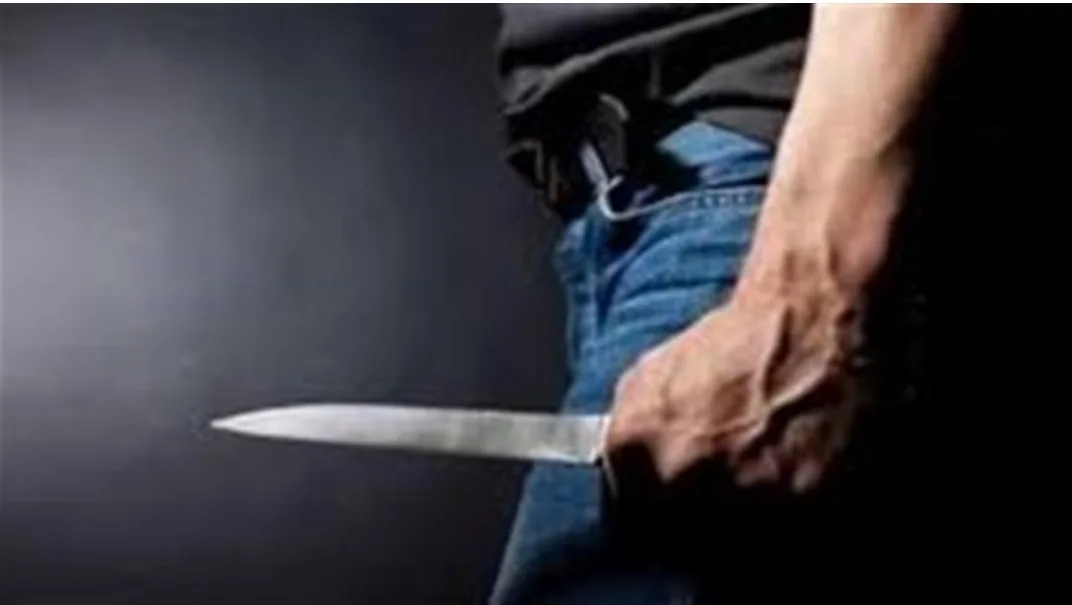 شخص يقتل ويصيب 8 آخرين وسط الدار البيضاء دون سبب ، و “سبيكتور البوليس” يطلق عليه الرصاص