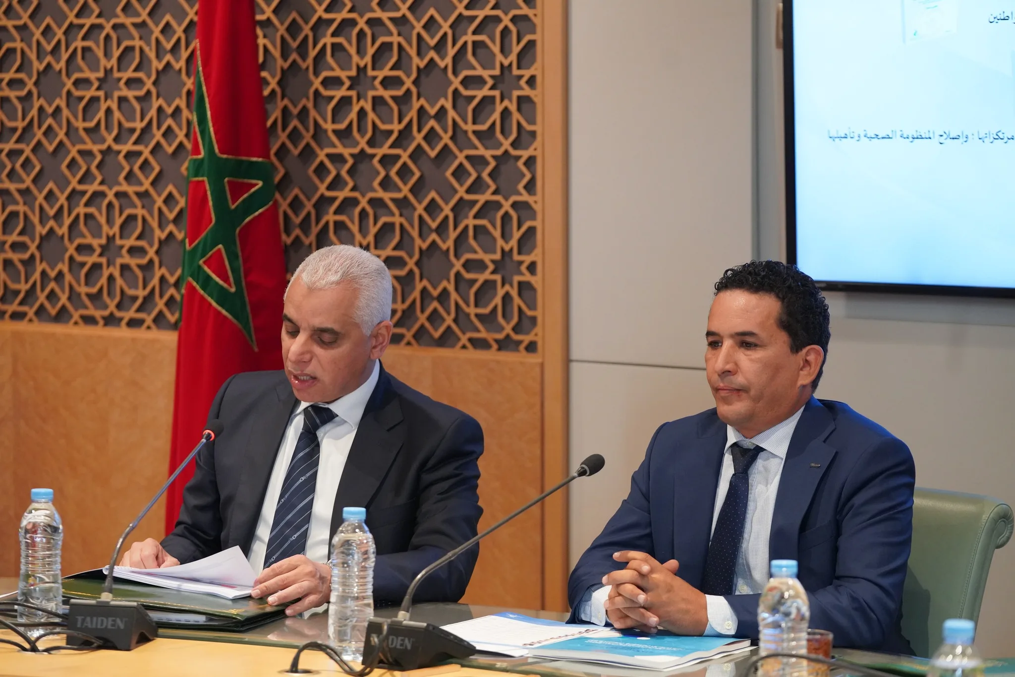 بعد حكم القضاء … نواب يحاصرون وزير الصحة بعد ضجة لقاح “أسترازينيكا” القاتل