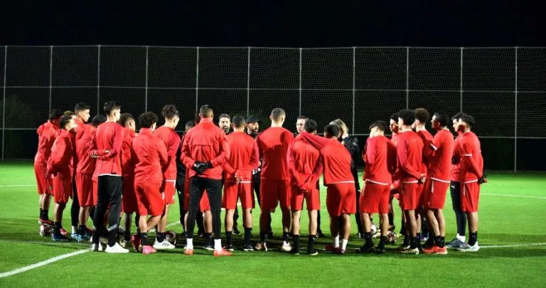 المنتخب المغربي الأولمبي يواجه بلجيكا استعدادًا لأولمبياد باريس 2024
