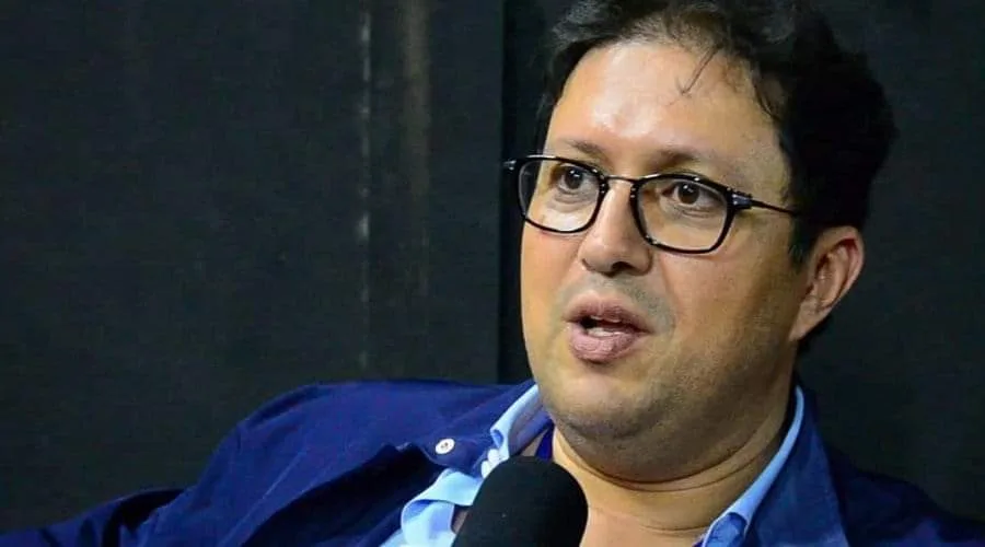 هشام آيت منا يعلن ترشحه لرئاسة نادي الوداد البيضاوي