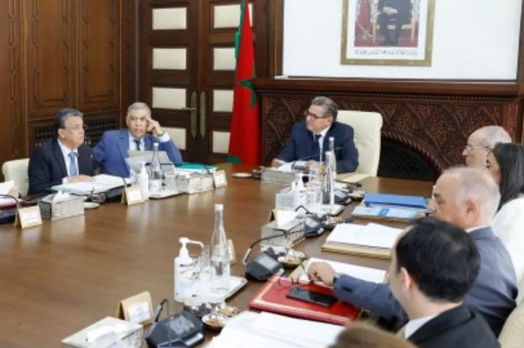 إنعقاد مجلس الحكومي المؤجل إستعدادا لعقد المجلس الوزاري برئاسة الملك حول تغيير وزراء وولاة وعمال