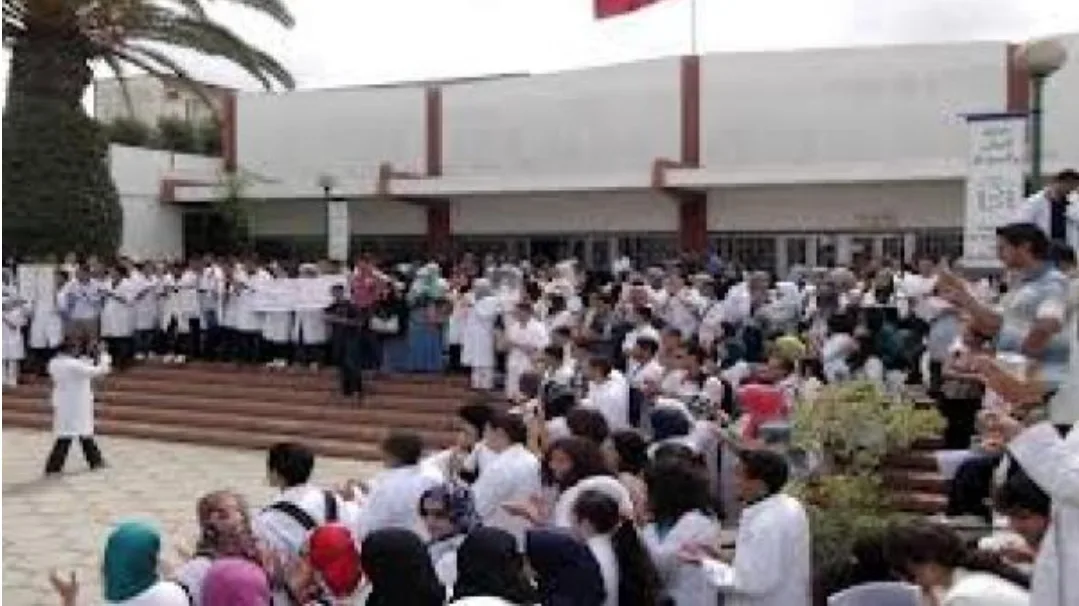 كلية الطب والصيدلة بفاس تؤجل الامتحانات