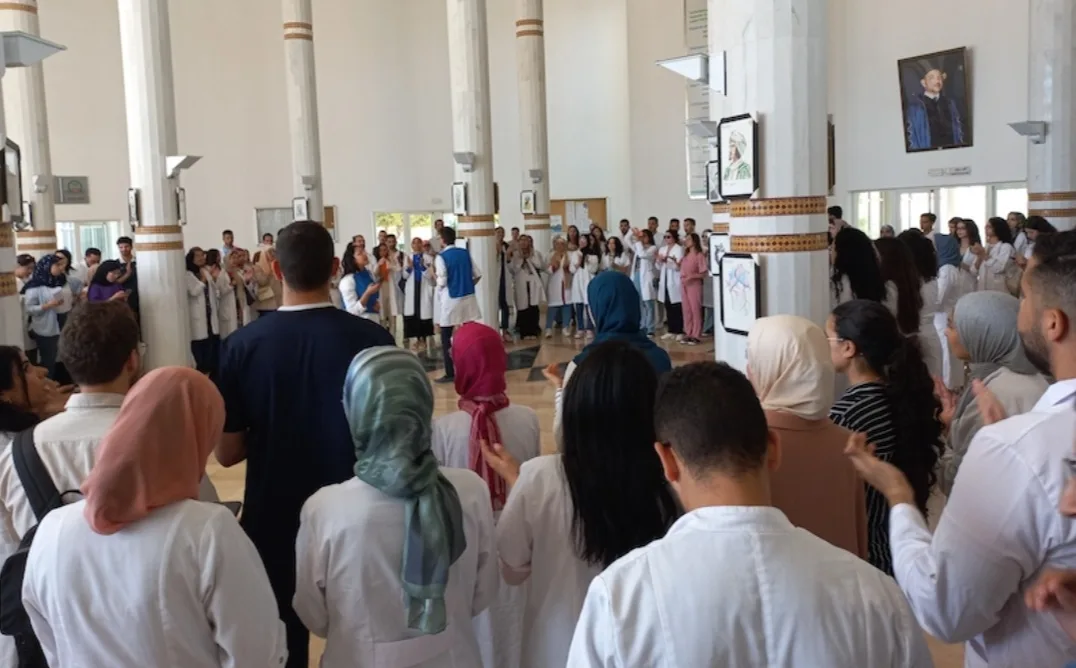 بعد كلية الطب بفاس … بسبب “بلوكاج” تأجيل امتحانات بكلية الطب والصيدلة بوجدة