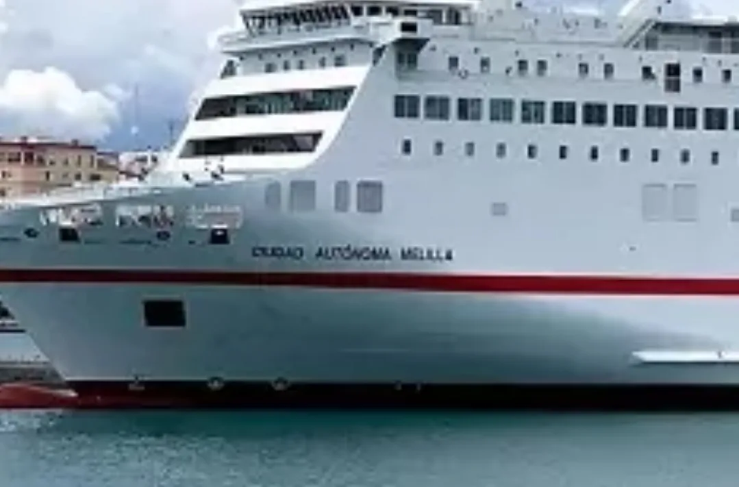 المغرب يجبر سفينة إسبانية على حذف عبارة “مليلية” من إسمها للمشاركة في عملية مرحبا بميناء بني أنصار