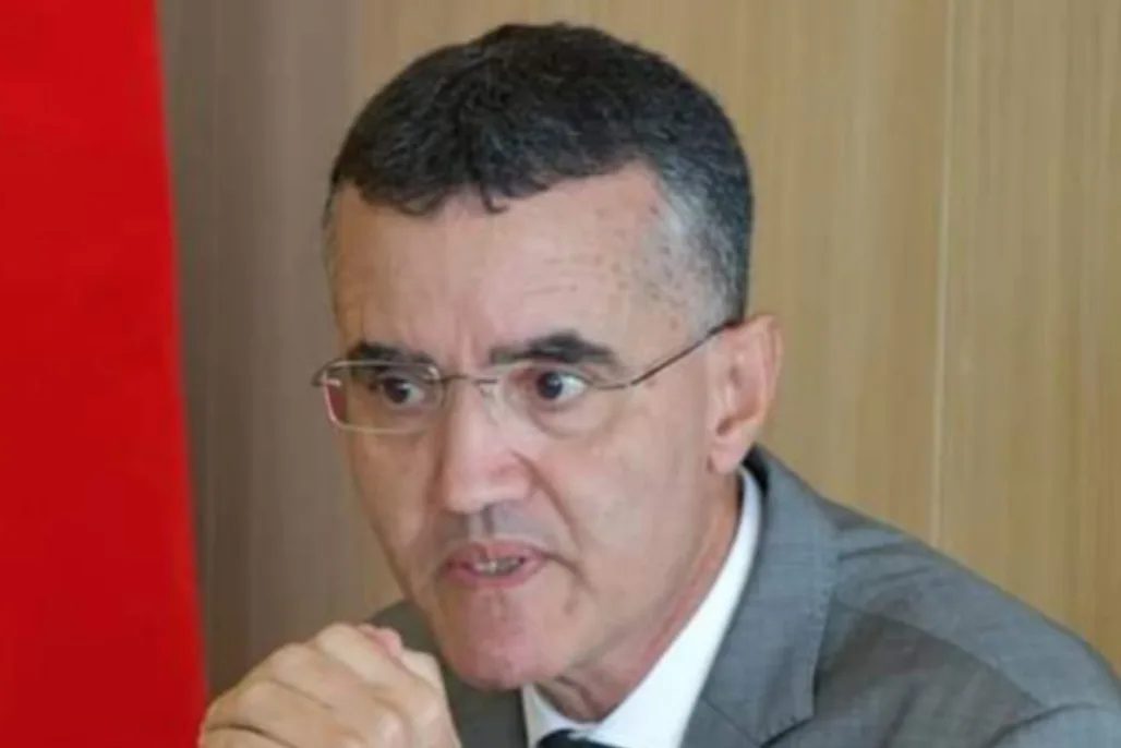 ما هذا يا عامل الناظور … إعفاء عضو في جماعة بني شيكر من قرارات تحرير الملك البحري بشاطئ “رأس ورك”