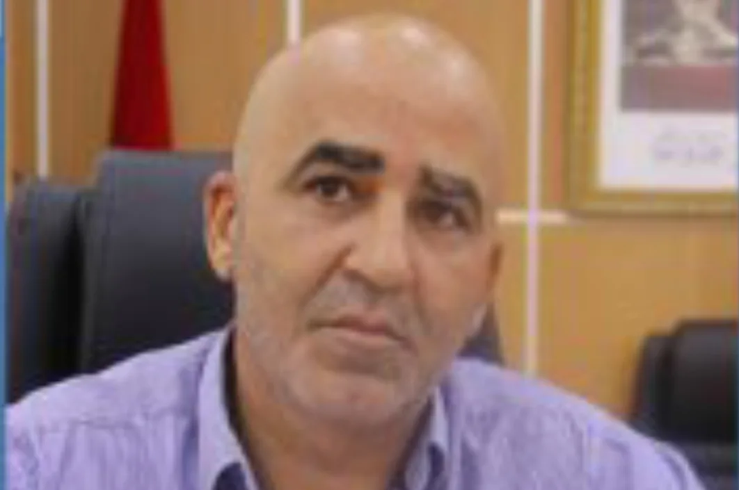مطالب بإقالة رئيس جماعة بفاس بسبب تسميته لشارع بإسم والده