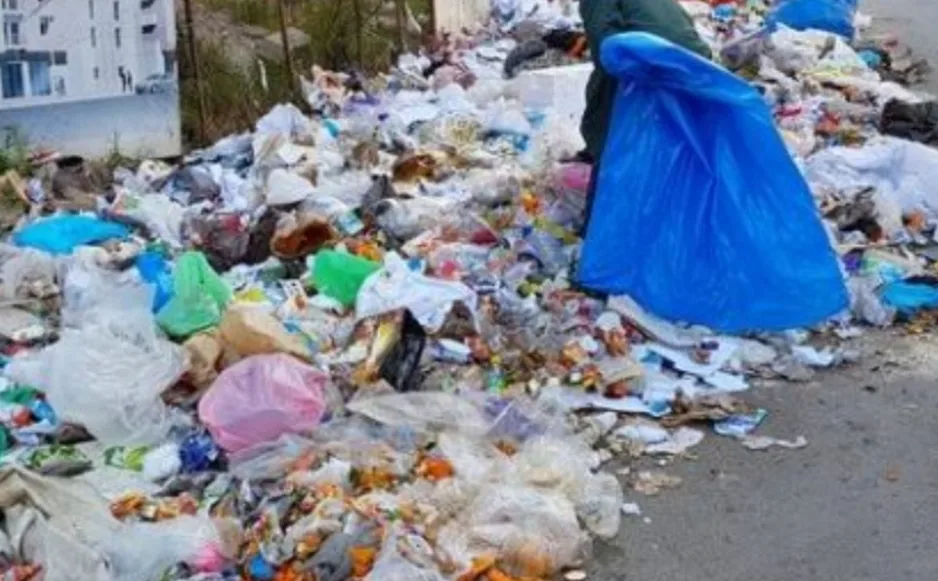 نائب رئيس جماعة جرسيف ينتشي بجمع 100 طن من نفايات عيد الأضحى رغم أن المدينة تخلف 600 طن