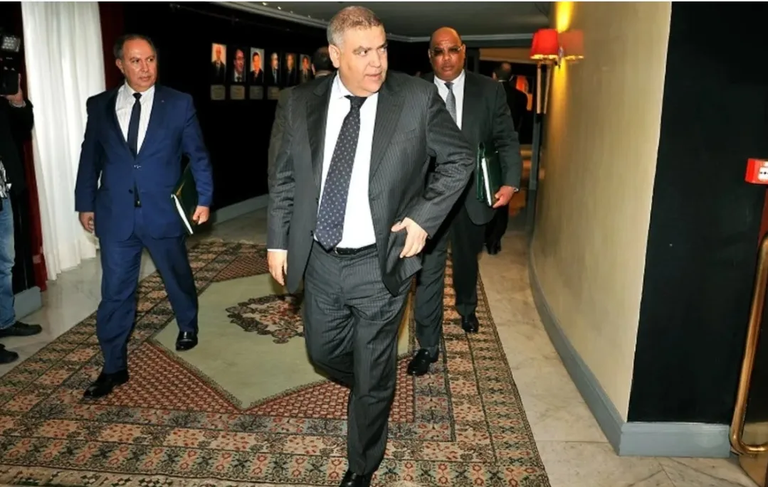 صلاحيات مطلقة للولاة والعمال لتعيين وإعفاء مسؤولين بالجماعات الترابية