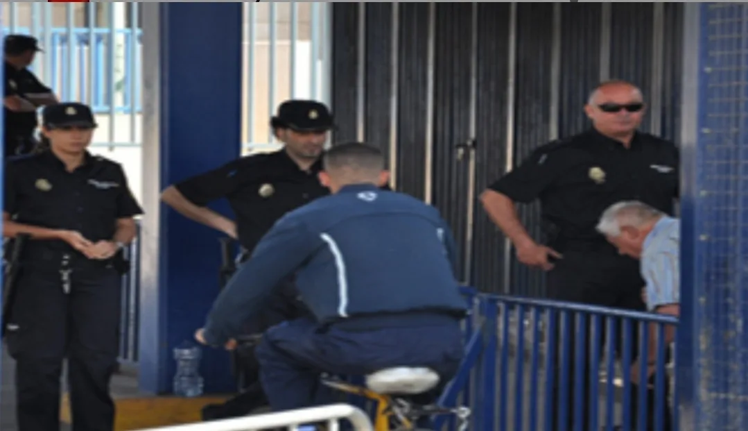 تفكيك شبكة تهريب المهاجرين بين سواحل الناظور ومليلية … الشرطة الإسبانية توقف شخصين جديدين بمعبر بني أنصار