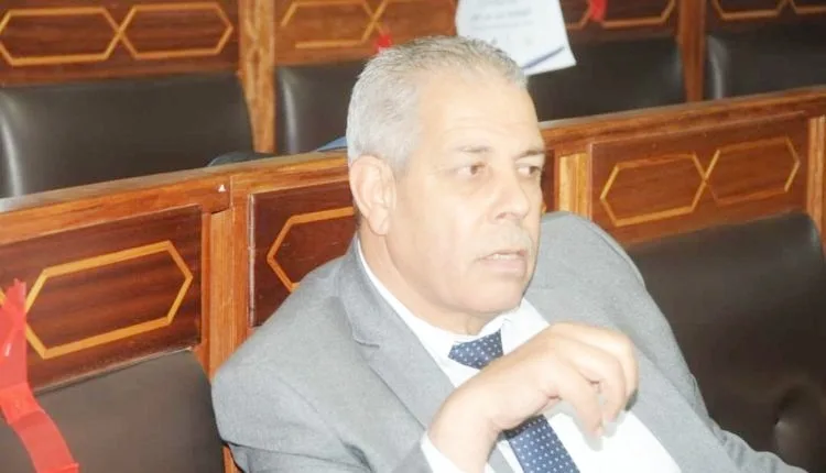 فضيحة إدارية تهز سيدي حجاج واد حصار … اتهامات بالفساد تلاحق رئيس الجماعة