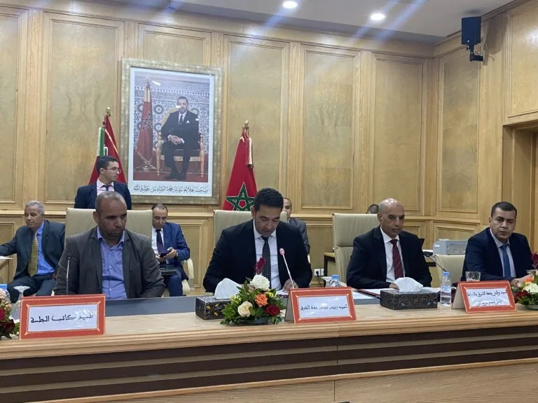 سب وتهديد بالقتل … وحرمان إقليم الناظور من أي تمثيلية مؤثرة في مكتب جهة الشرق والعضوة الطاوس تصف الإستقلالي حجيرة بالعنصري والكذاب
