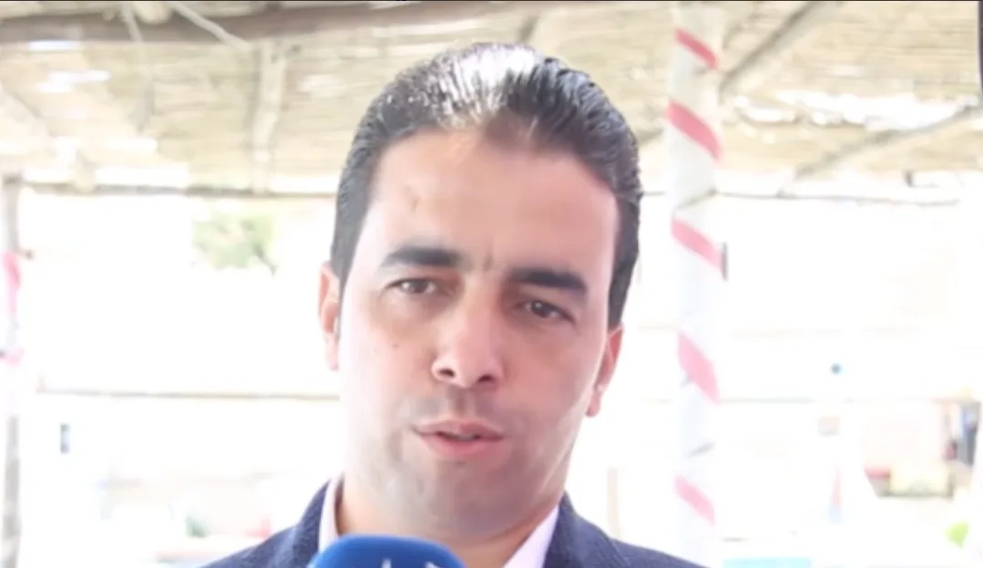 “التراكتور” يطرد رئيس جماعة تازروت بإقليم العرائش من “فدانه”