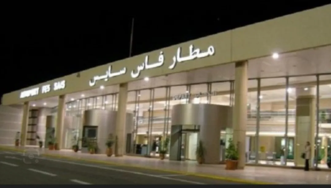ثلاث سنوات سجنا نافذا للمهاجر المغربي صاحب “قنبلة” بمطار فاس
