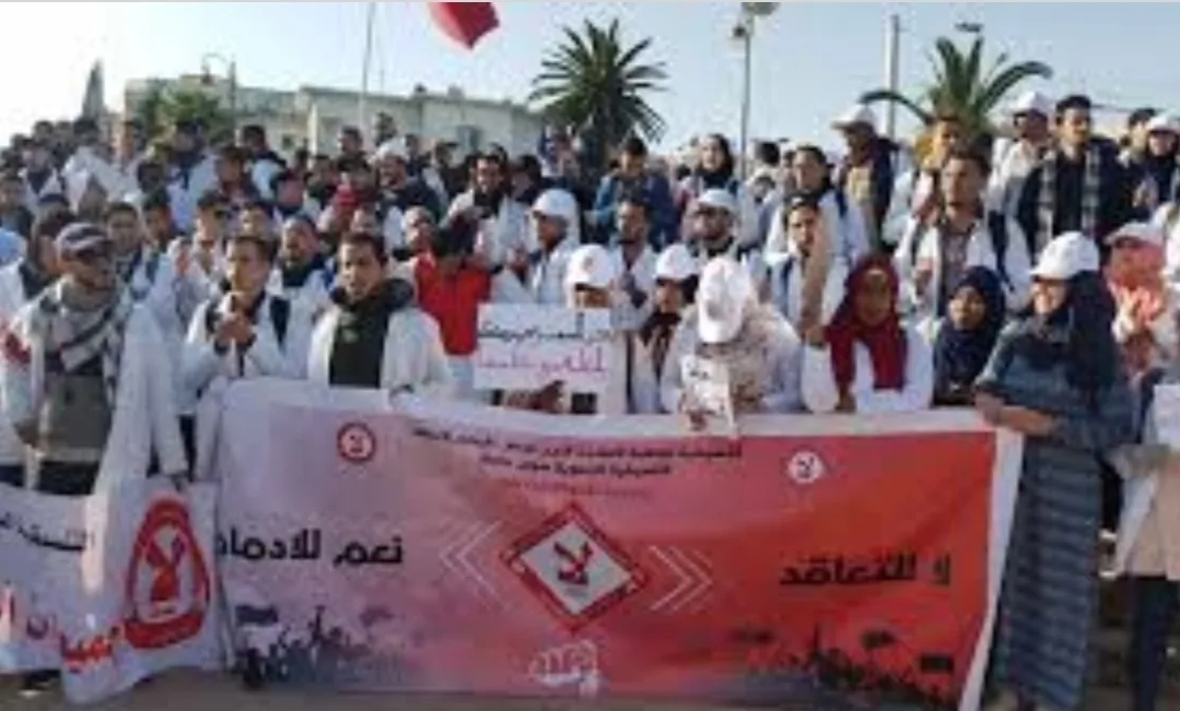 أساتذة التعاقد :     حكومة أخنوش تنتهج أسلوب “السرقة الموصوفة”