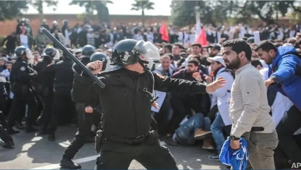 رجال التعليم يرفعون سقف التحدي ويقررون مقاطعة الدخول المدرسي المقبل