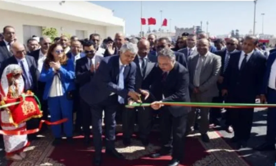 الوزير الصديقي ذهب إلى فاس البعيدة ب 200 كيلومتر عن البحر لتدشين سوق كبير للأسماك … ويأتي إلى الناظور لتناولها !!